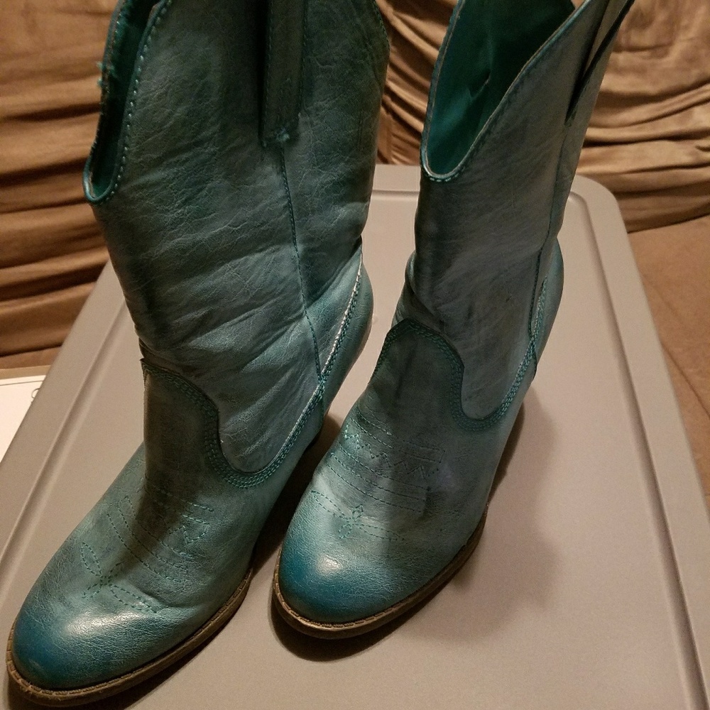 Cowboy boots